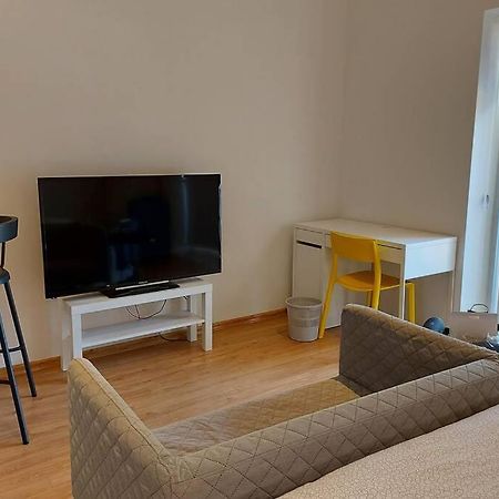Entire Guest Suite Saint Julian's Ngoại thất bức ảnh